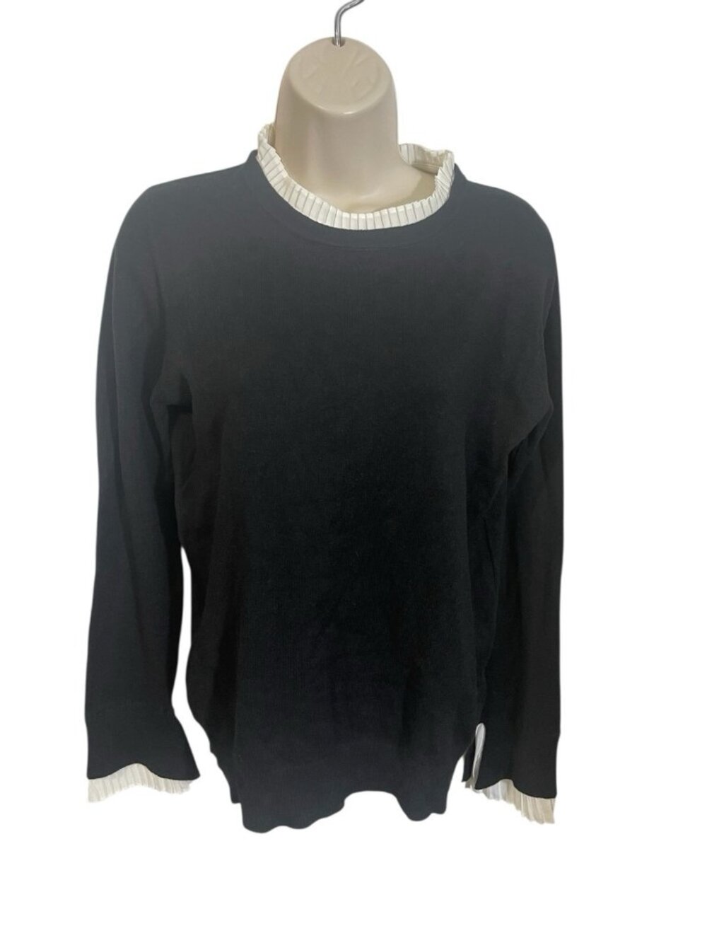 VILA MILANO Women's Size Medium Lightweight Black Wool Blend Sweater
